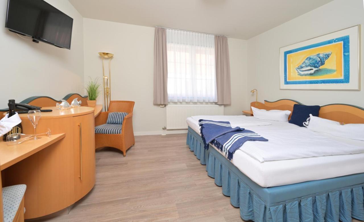 Hotel- & Ferienanlage Kapitaens-Haeuser Breege Buitenkant foto