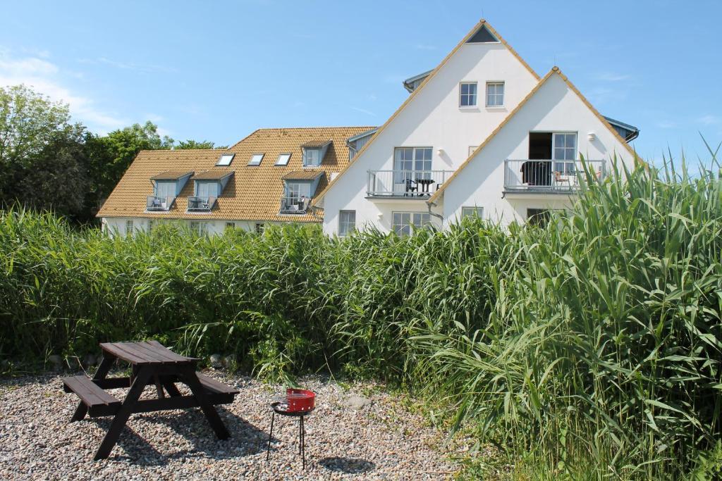 Hotel- & Ferienanlage Kapitaens-Haeuser Breege Buitenkant foto