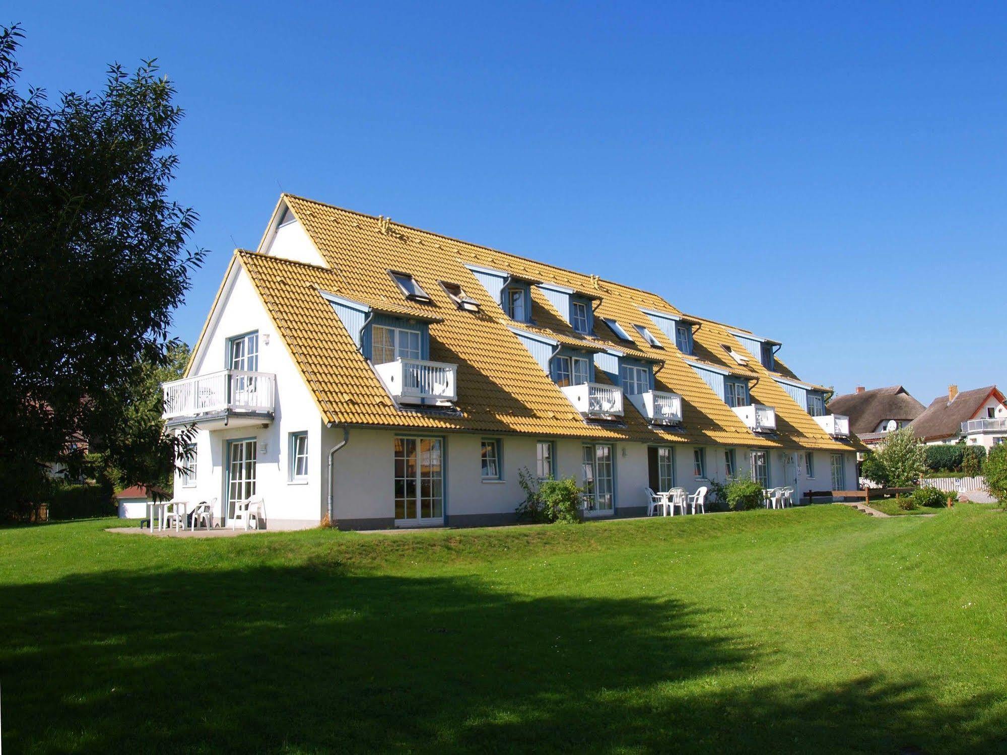Hotel- & Ferienanlage Kapitaens-Haeuser Breege Buitenkant foto